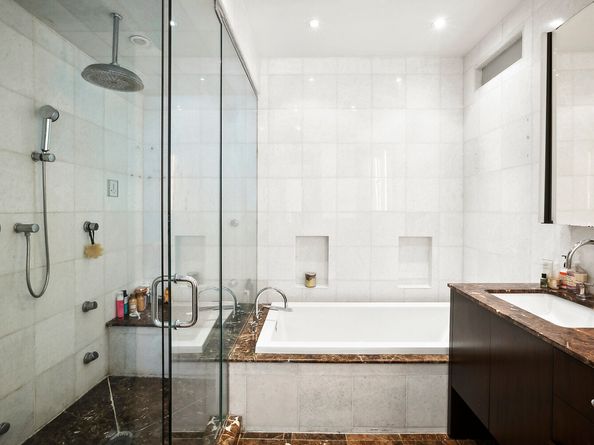 209 East 31st Street, New York NY 10016