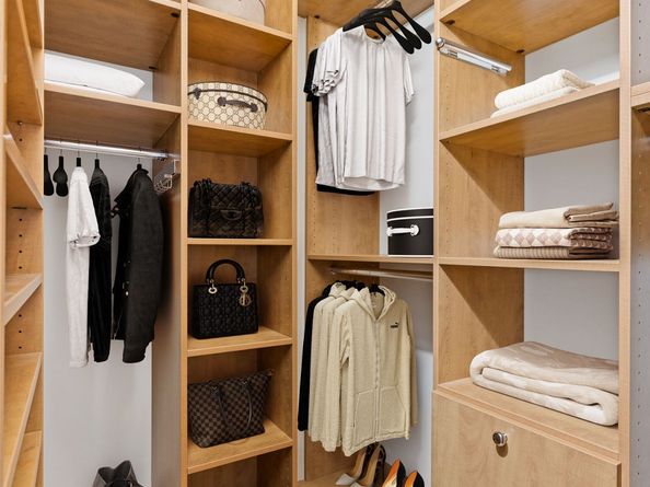 300 East 54th Street 2G, New York NY 10022
