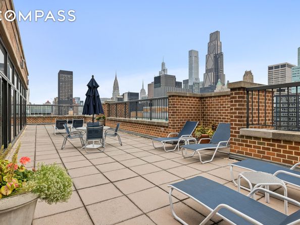 300 East 54th Street 2G, New York NY 10022