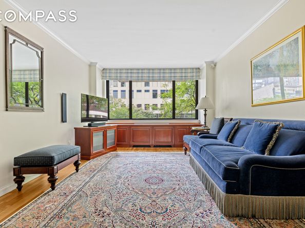 300 East 54th Street 2G, New York NY 10022