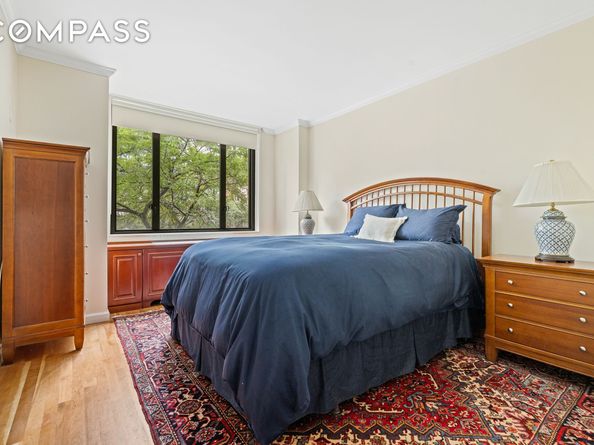 300 East 54th Street 2G, New York NY 10022