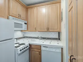 55 East 65th Street 4B, New York NY 10065