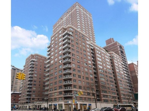 360 East 72nd Street C2205, New York NY 10021