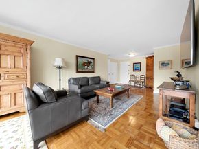 360 East 72nd Street C2205, New York NY 10021