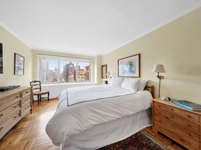 360 East 72nd Street C2205, New York NY 10021