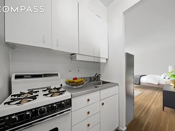 60 East 9th Street 235, New York NY 10003