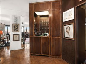 24 Central Park S 19E, New York NY 10019