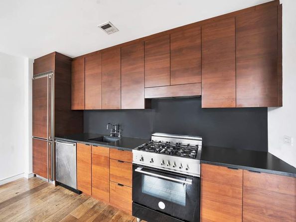 540 West 28th Street 8H, New York NY 10001