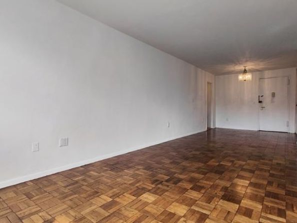 70-20 108th Street 9O, Queens NY 11375