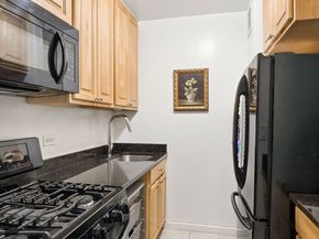 61 West 62nd Street 6C, New York NY 10023