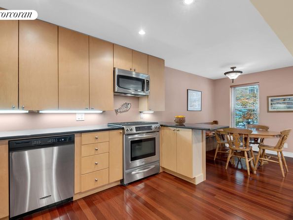 525 East 89th Street 1E, New York NY 10128
