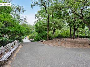 525 East 89th Street 1E, New York NY 10128