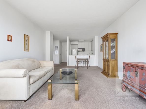 200 West 79th Street 17H, New York NY 10024