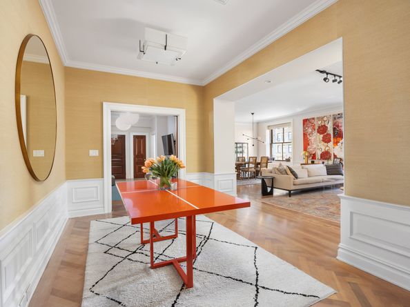 225 West 86th Street 302, New York NY 10024