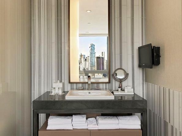 246 Spring Street 3504, New York NY 10013