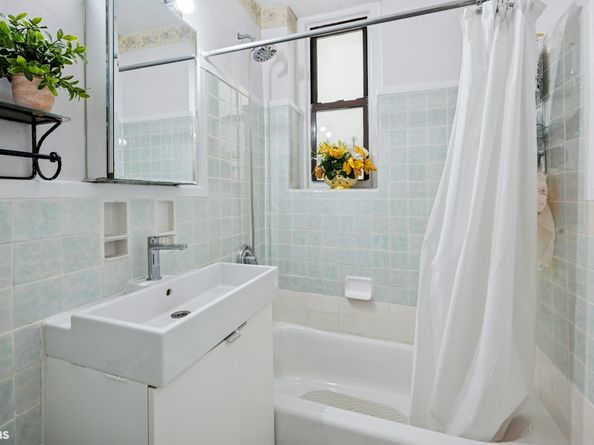 2962 Decatur Avenue 1D, Bronx NY 10458