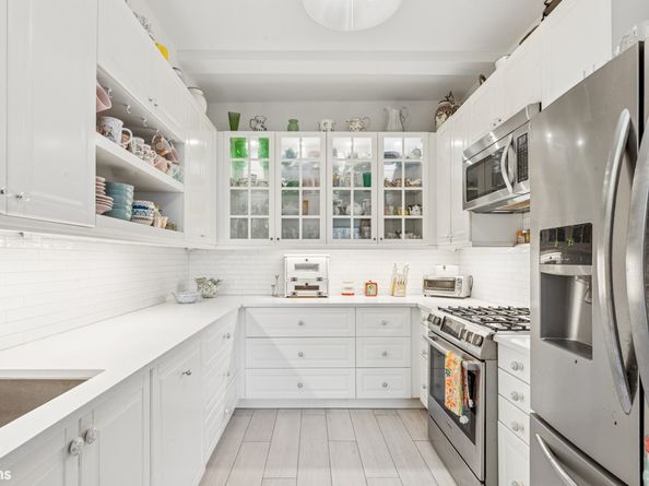 535 West 110th Street 12H, New York NY 10025