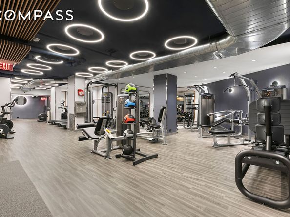 20 East 9th Street 7V, New York NY 10003