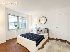 20 East 9th Street 7V, New York NY 10003