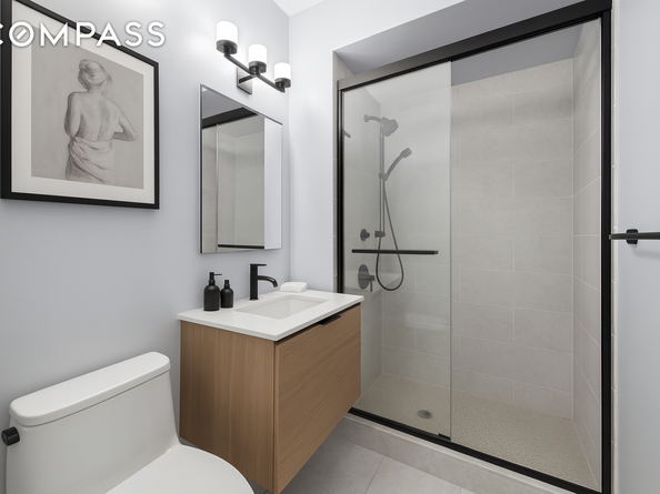 20 East 9th Street 7V, New York NY 10003