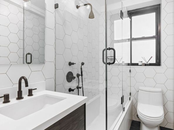 235 East 22nd Street 4T, New York NY 10010