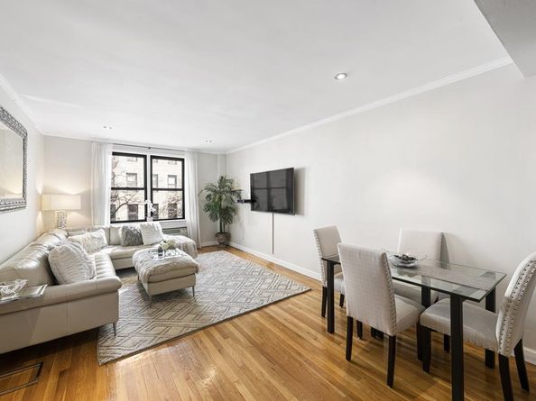 330 East 70th Street 2H, New York NY 10021
