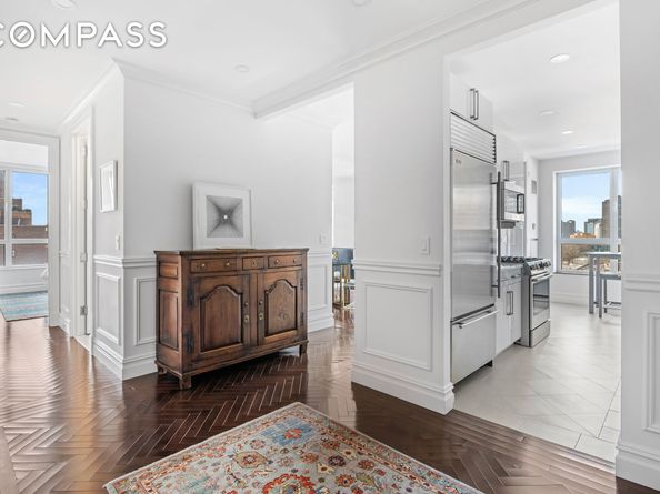 351 East 51st Street 9C, New York NY 10022