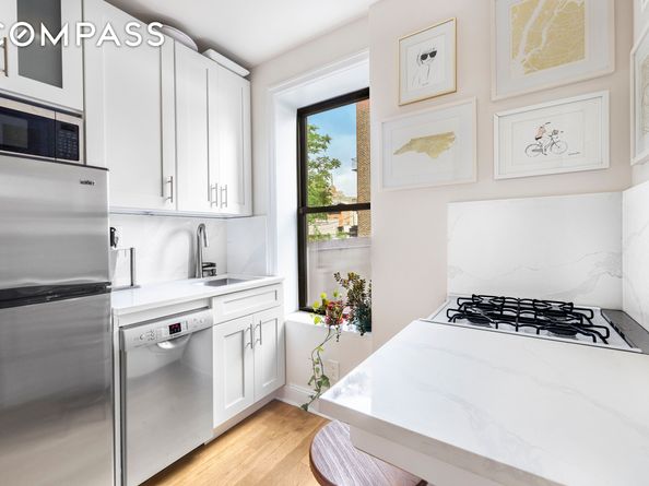 227 West 11th Street 43, New York NY 10014