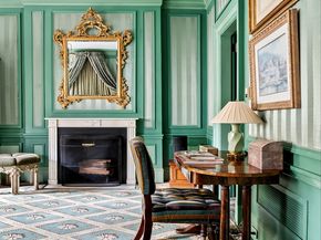 163 East 64th Street, New York NY 10065