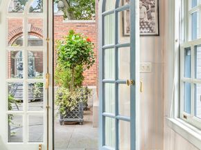 163 East 64th Street, New York NY 10065