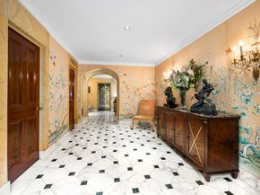 163 East 64th Street, New York NY 10065