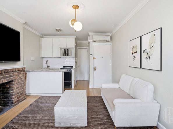 354 West 12th Street 4D, New York NY 10014-1769