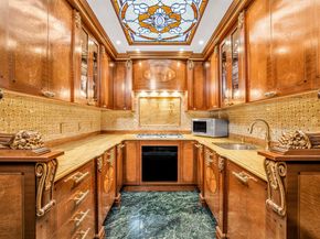 721 5th Avenue 63AB, New York NY 10022