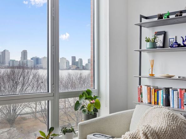 20 River Terrace 7K, New York NY 10282