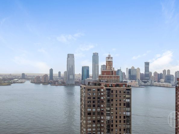 200 Rector Place 31C, New York NY 10280