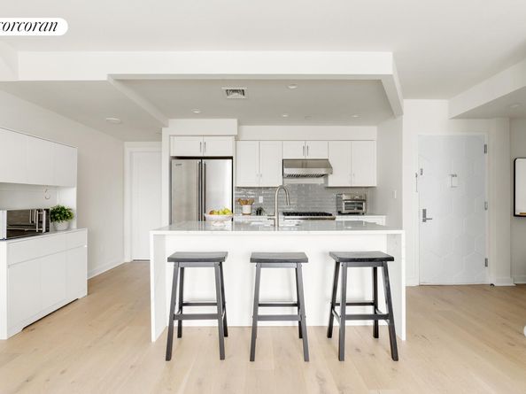 23-23 30th Road 5B, Queens NY 11102