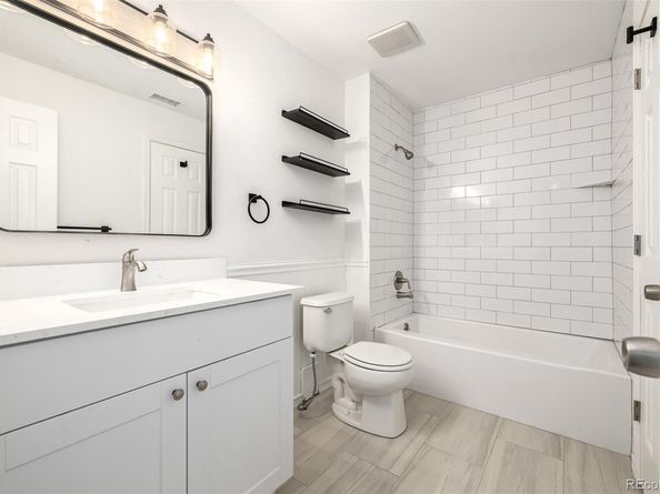 8500 E Jefferson Avenue 17C, Denver CO 80237