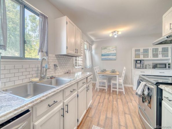 4805 S Pitkin Way, Aurora CO 80015