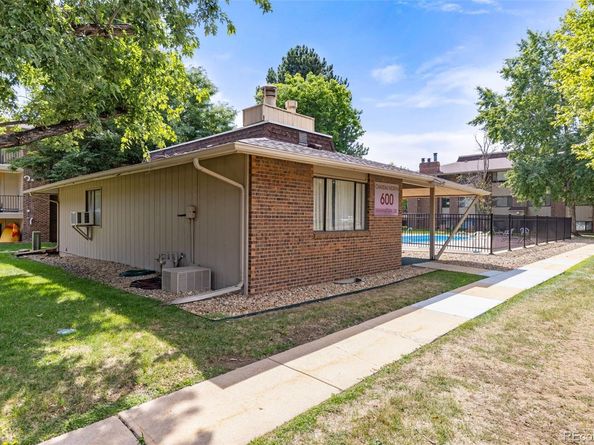 600 Manhattan Drive 10C, Boulder CO 80303