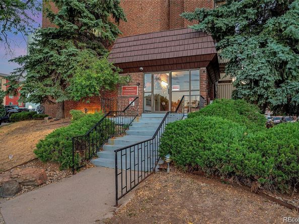 4110 Hale Parkway Parkway 3J, Denver CO 80220