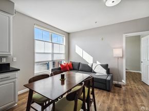 1121 40th Street 5405, Emeryville CA 94608