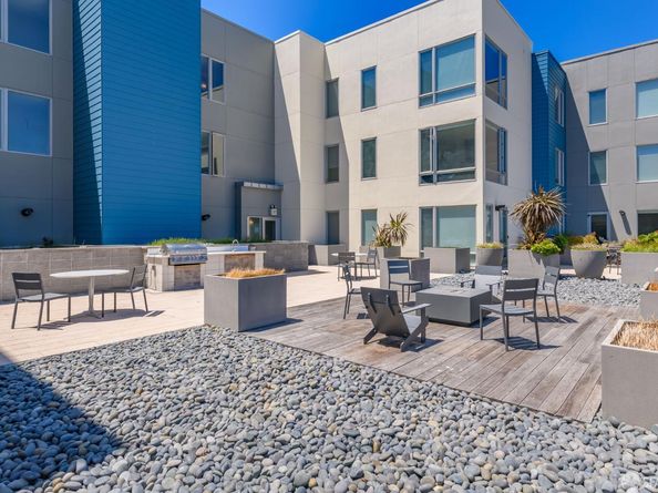 52 Innes Court 308, San Francisco CA 94124