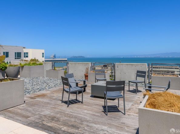 52 Innes Court 308, San Francisco CA 94124