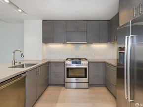 52 Innes Court 308, San Francisco CA 94124