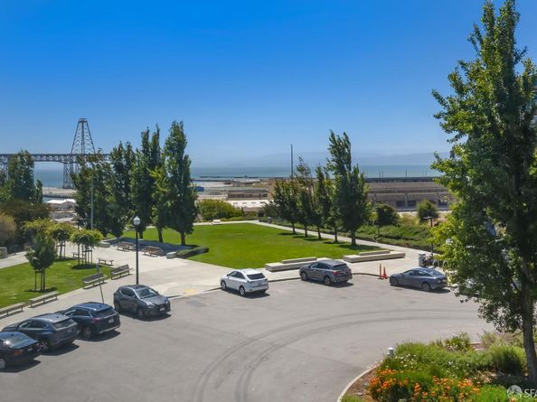 52 Innes Court 308, San Francisco CA 94124