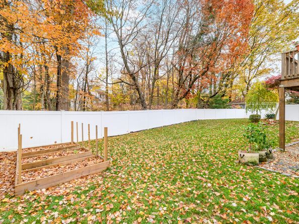 18 Roxbury Road, Norwalk CT 06855