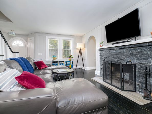 18 Roxbury Road, Norwalk CT 06855