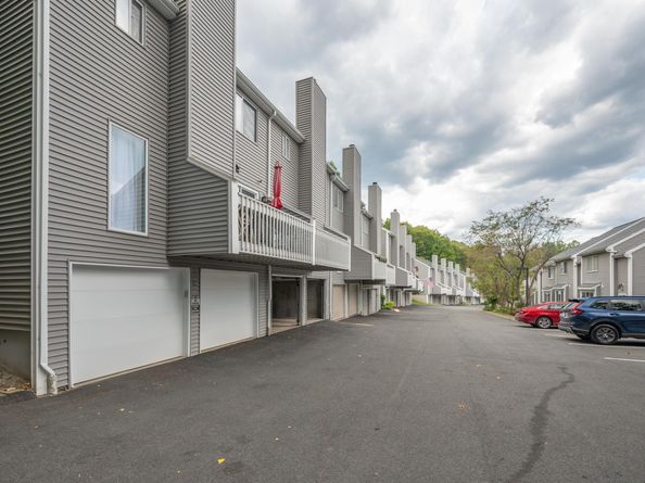 60 Padanaram Road G53, Danbury CT 06811