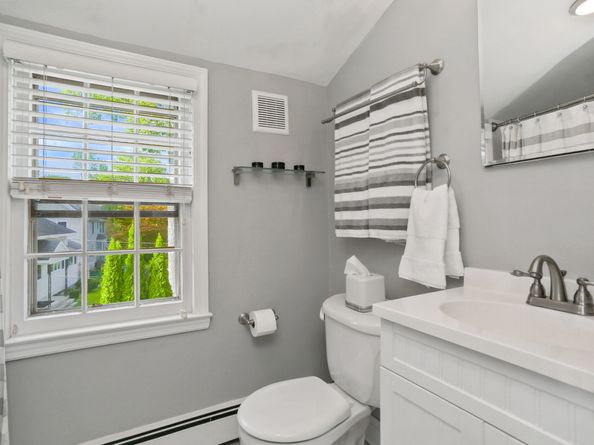 14 Dill Road, Fairfield CT 06824