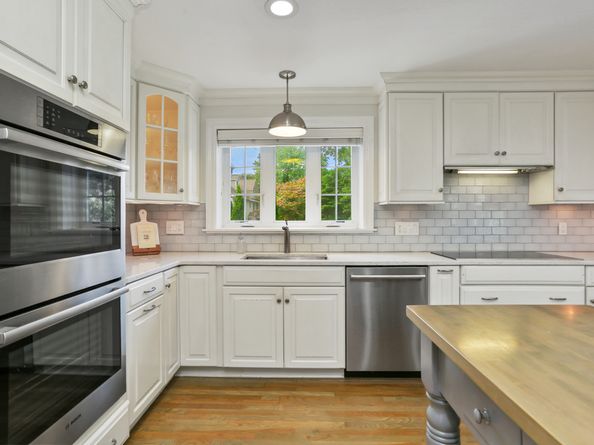 14 Dill Road, Fairfield CT 06824